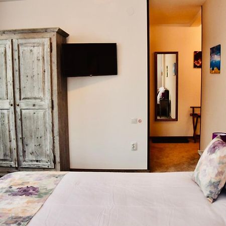 Casa Ankeli Bed & Breakfast Busteni Bagian luar foto