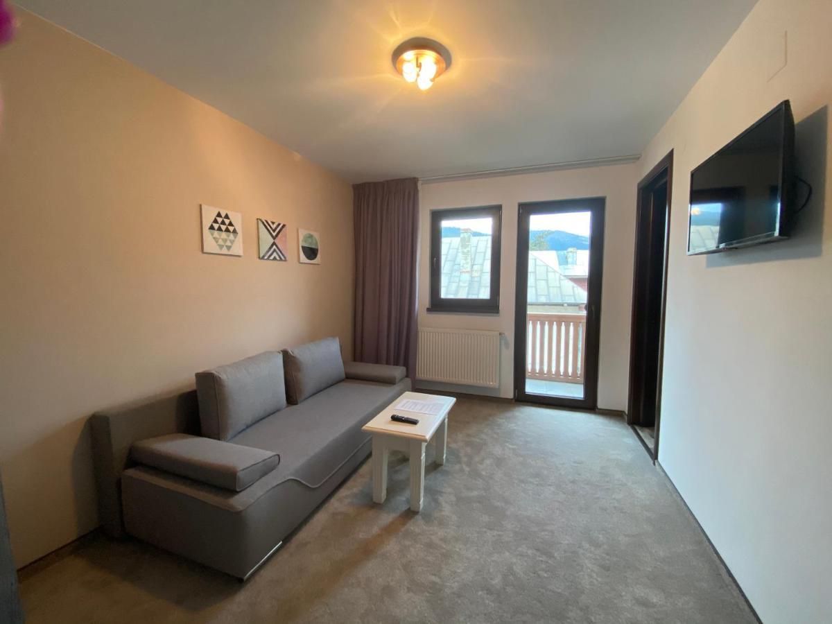 Casa Ankeli Bed & Breakfast Busteni Bagian luar foto