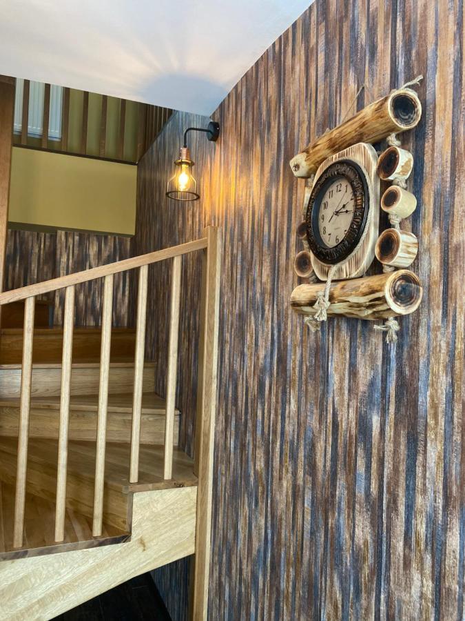 Casa Ankeli Bed & Breakfast Busteni Bagian luar foto