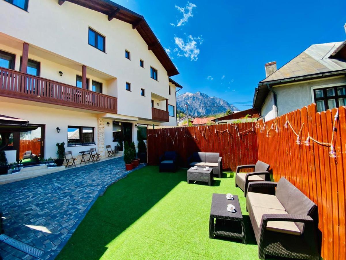 Casa Ankeli Bed & Breakfast Busteni Bagian luar foto