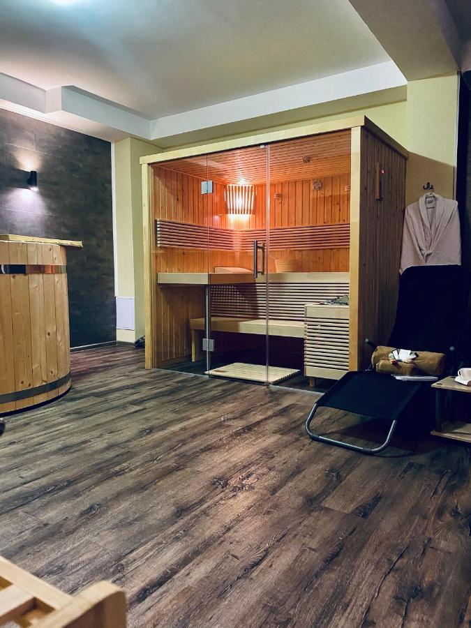 Casa Ankeli Bed & Breakfast Busteni Bagian luar foto