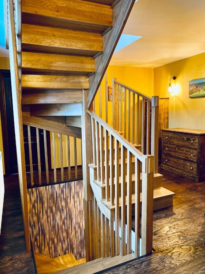 Casa Ankeli Bed & Breakfast Busteni Bagian luar foto